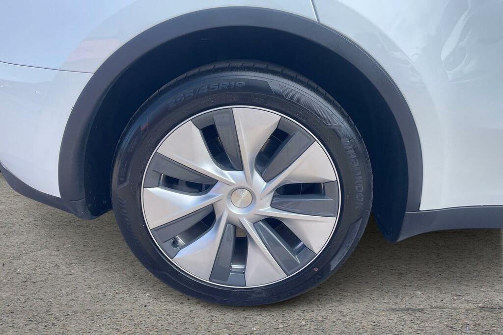 Tesla Model Y Long Range Awd White #6