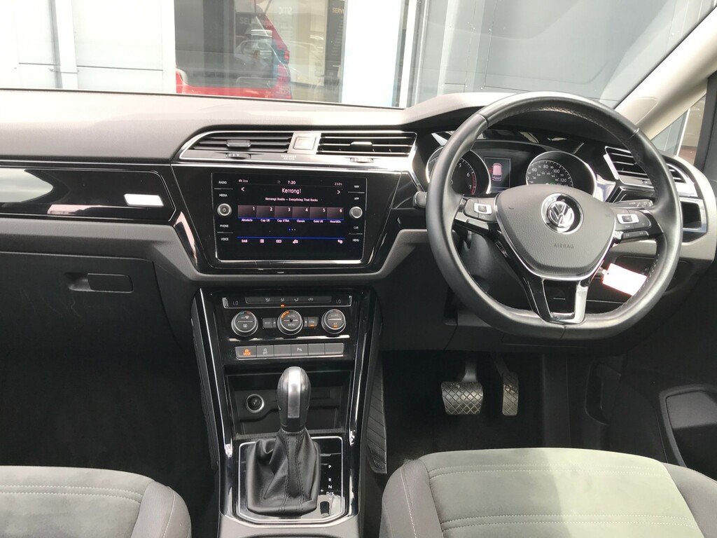 Volkswagen Touran 1.5 Tsi Evo Sel Black #11