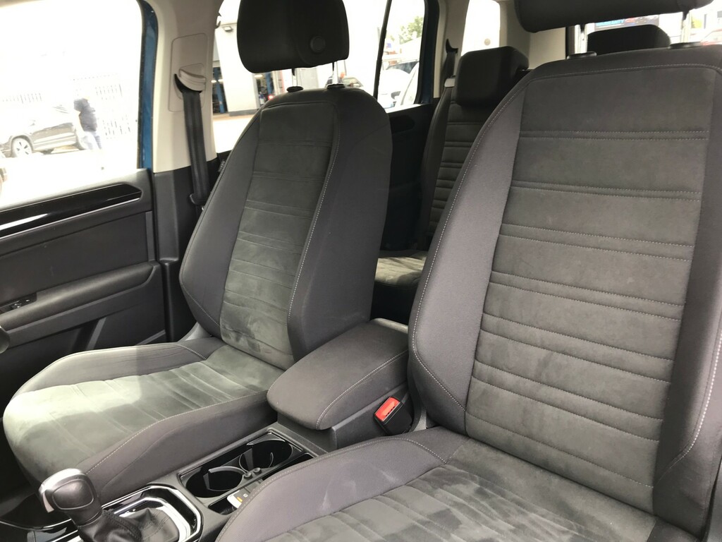 Volkswagen Touran 1.5 Tsi Evo Sel Black #27