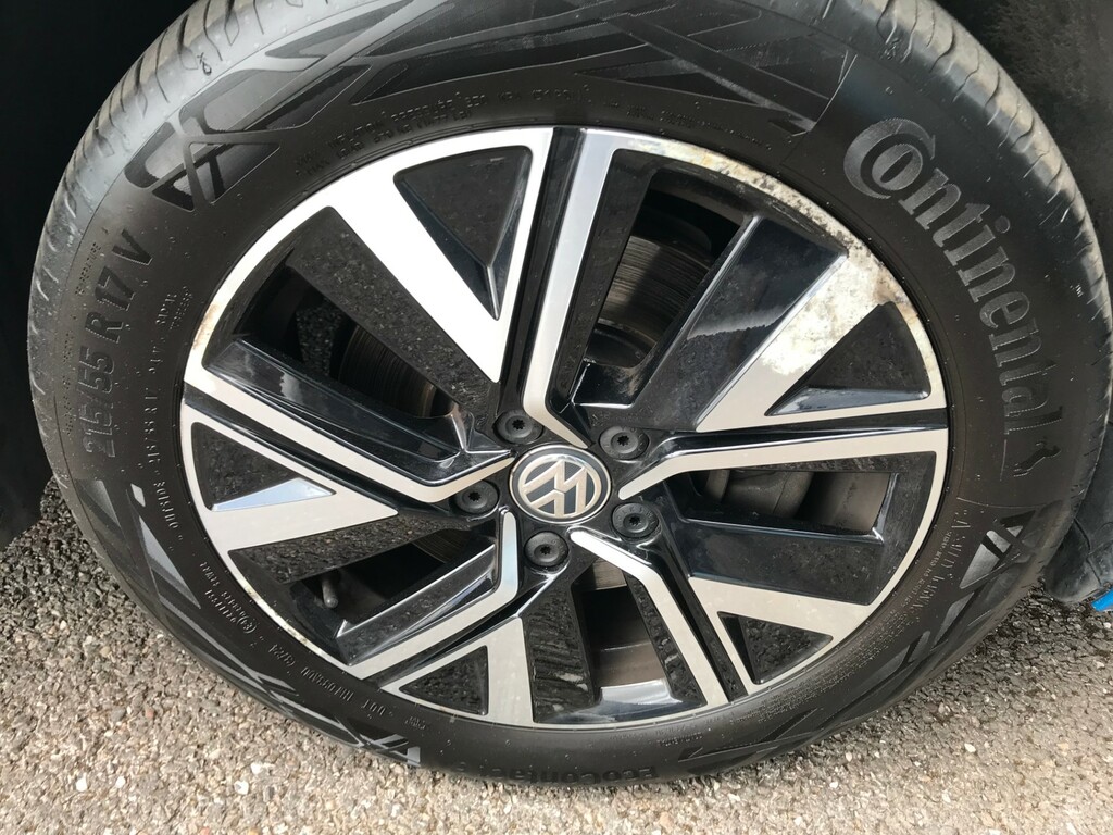 Volkswagen Touran 1.5 Tsi Evo Sel Black #40
