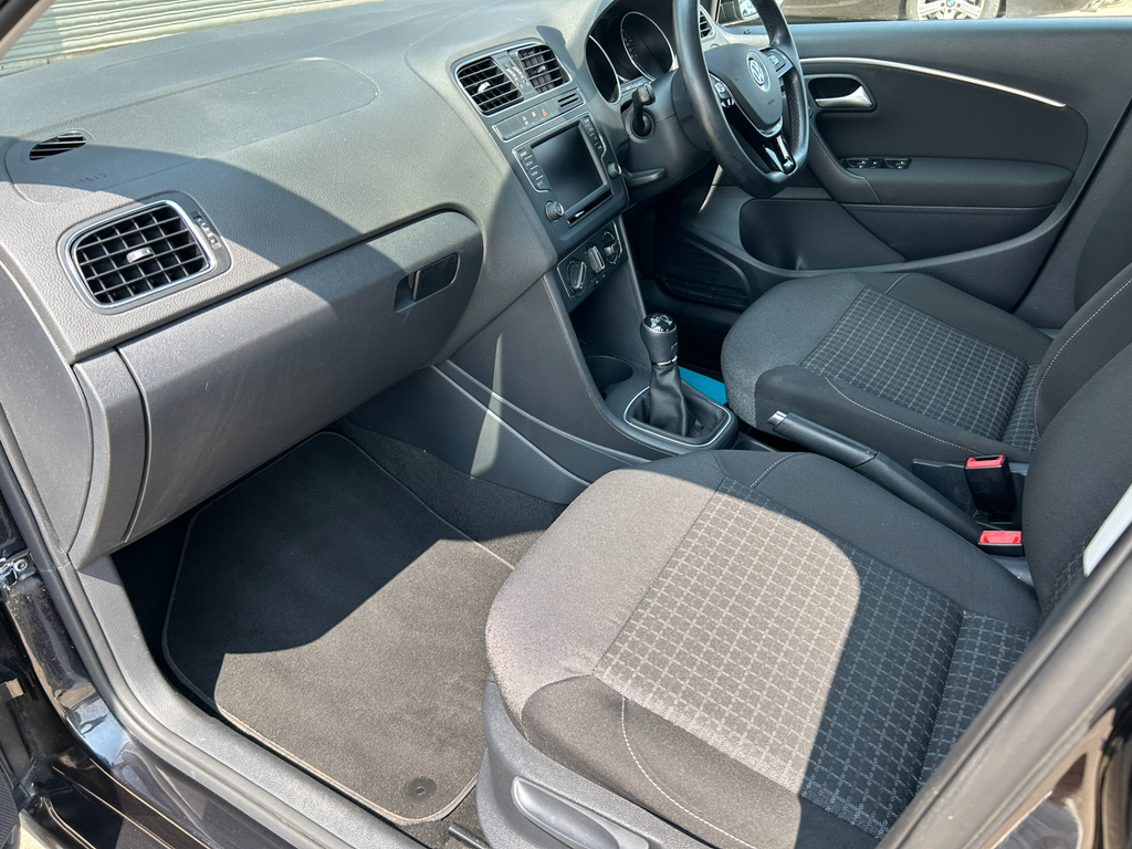 Volkswagen Polo Hatchback Blue #9