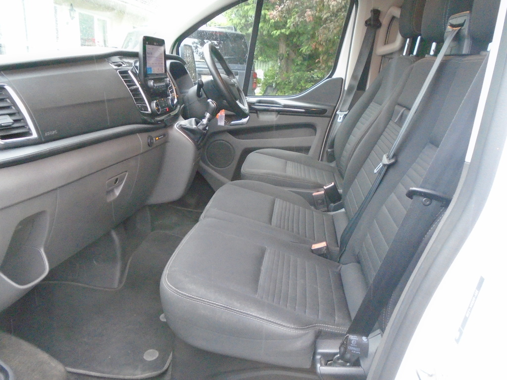 Ford Transit Custom Lwb Crewvan Limited. White #4