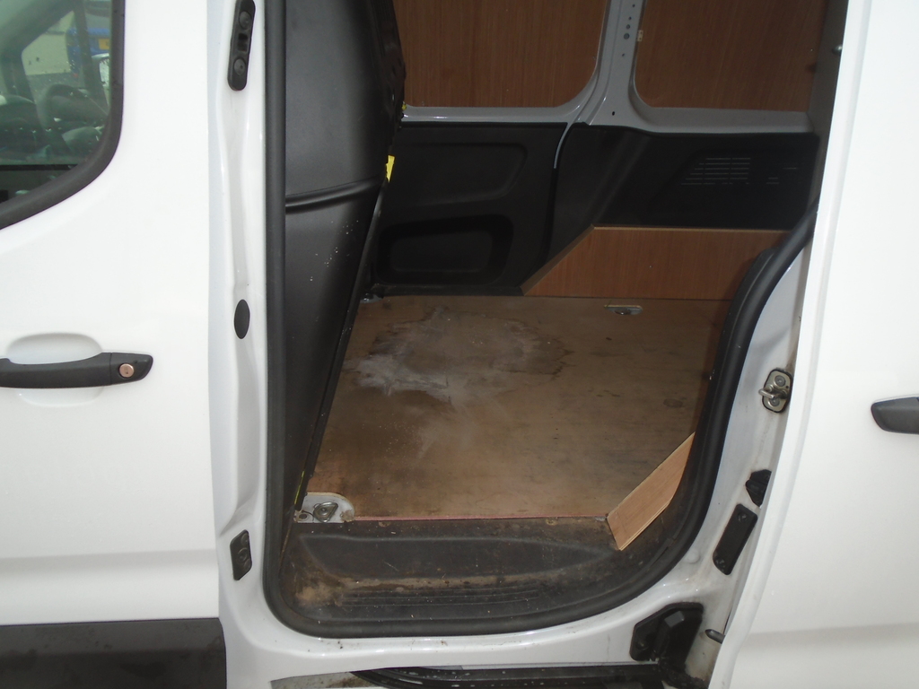 Citroen Berlingo Enterprise 100Hp. #4