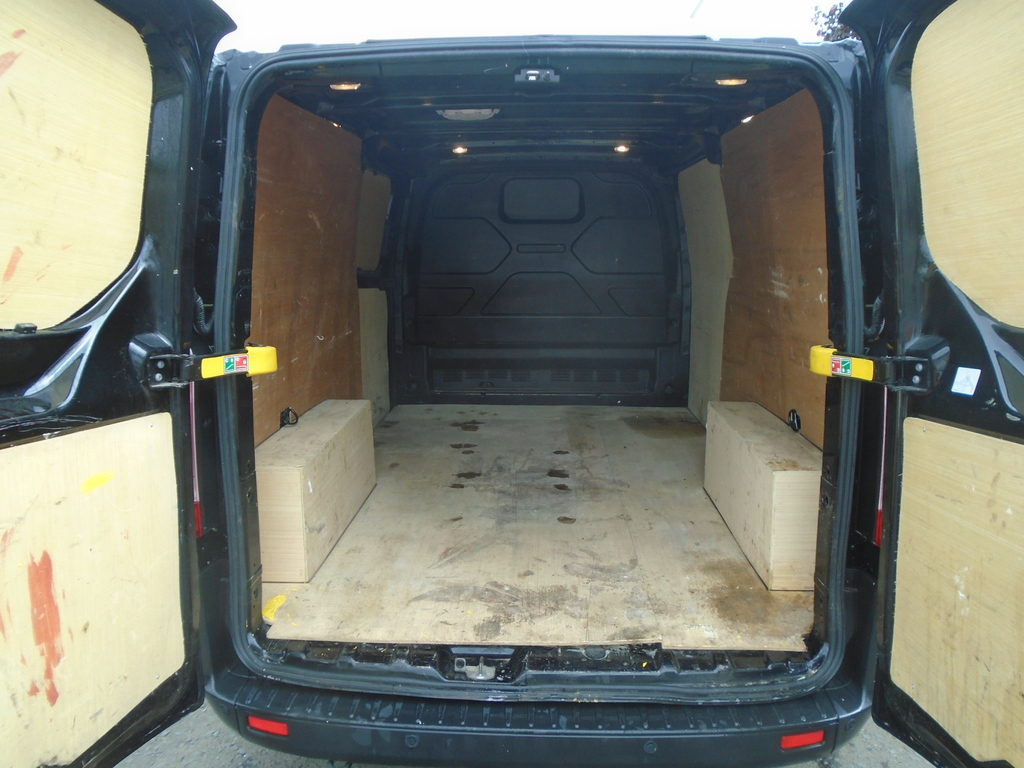 Ford Transit Custom 2.0 Ecoblue 130Ps Low Roof Limited Van Silver #7
