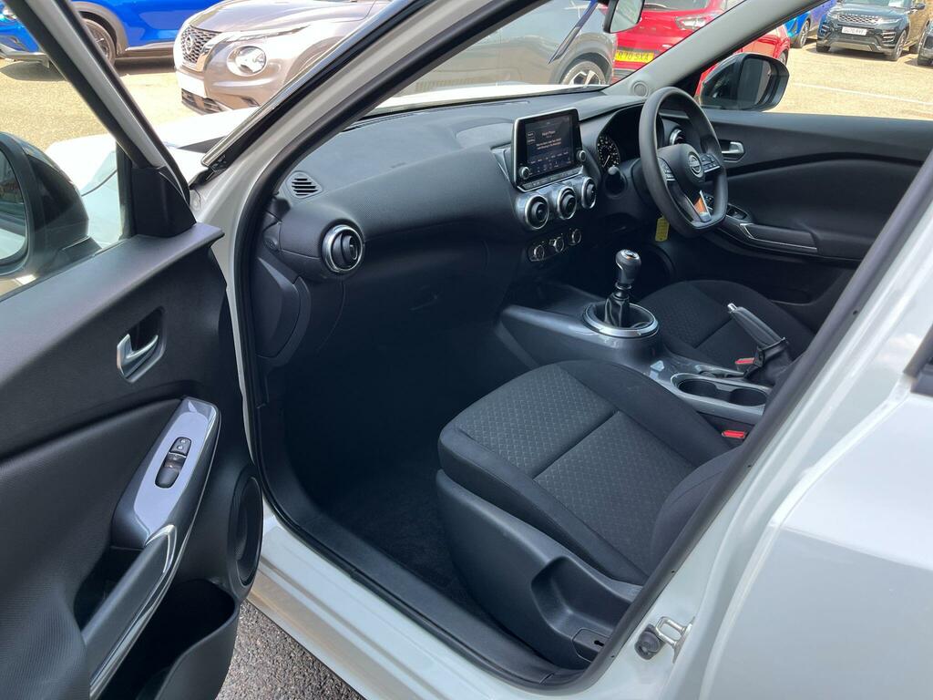 Nissan Juke 1.0 Dig-t Acenta Euro 6 Ss YB72ZHT White #2