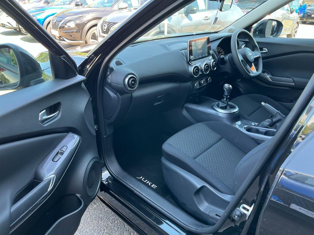 Nissan Juke 1.0 Dig-t Acenta Euro 6 Ss WG73EXH Black #2
