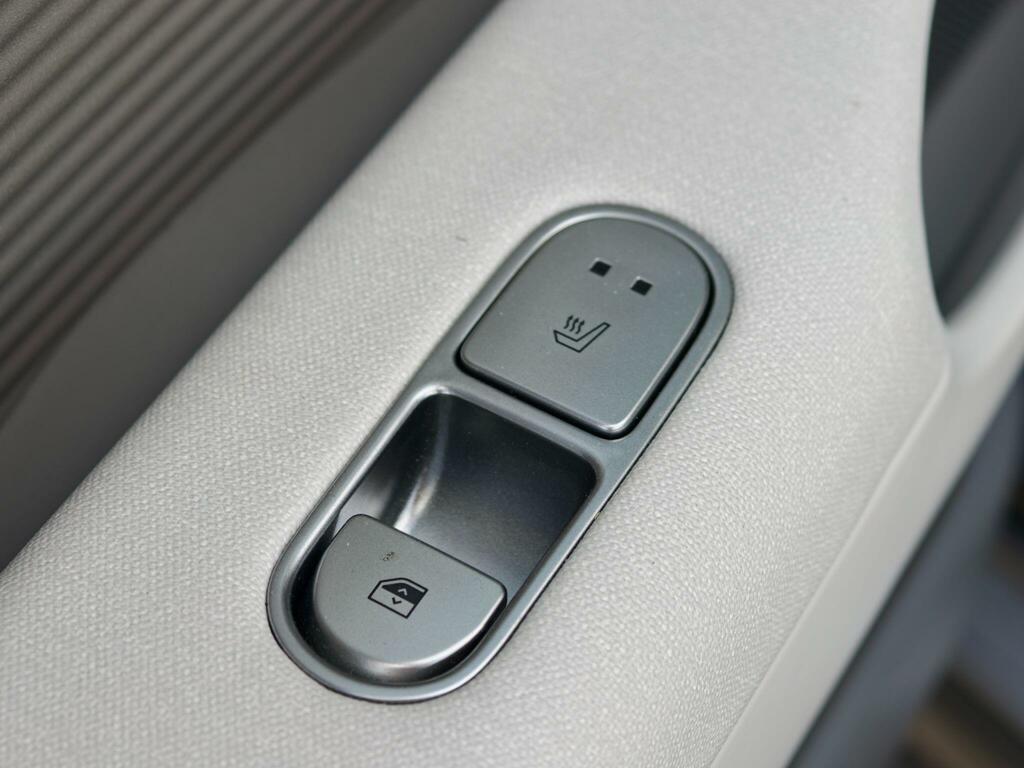 Hyundai Ioniq 6 77.4Kwh Ultimate Silver #8