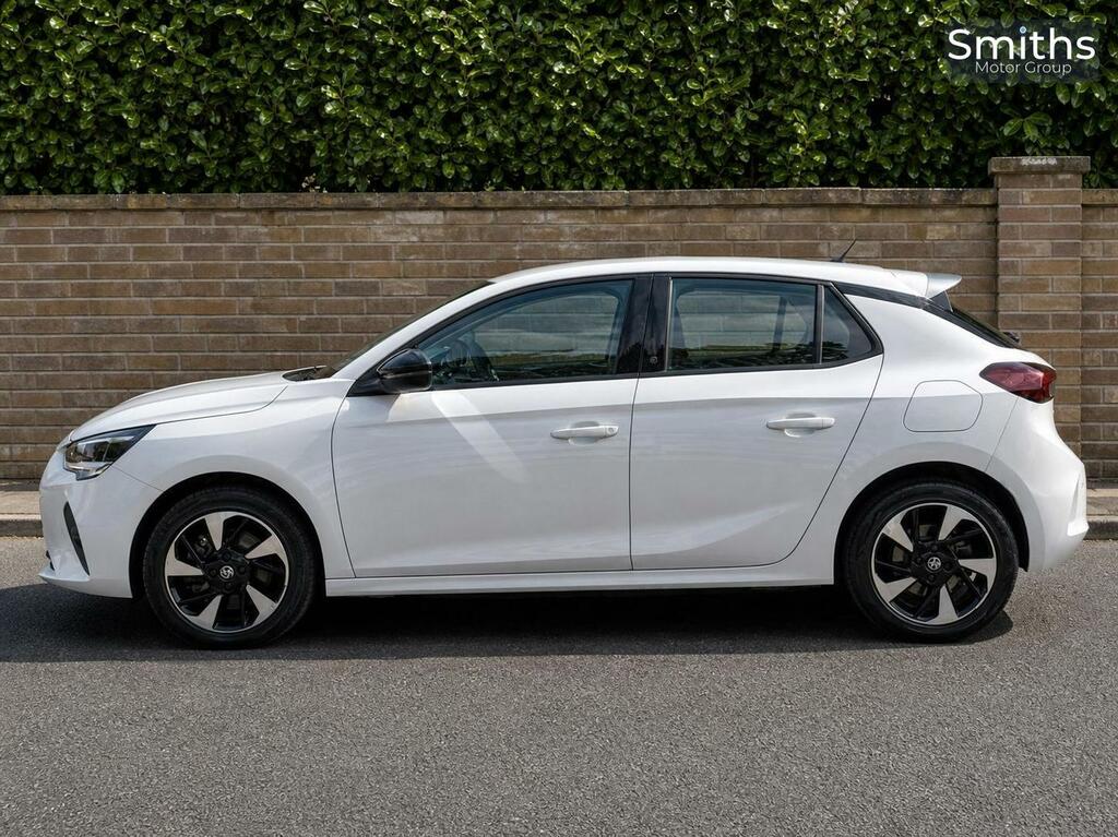 Vauxhall Corsa-e 50Kwh Se Premium NA22JZN White #4