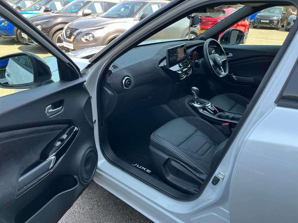 Nissan Juke 1.6 Tekna Euro 6 OV75FXC White #2