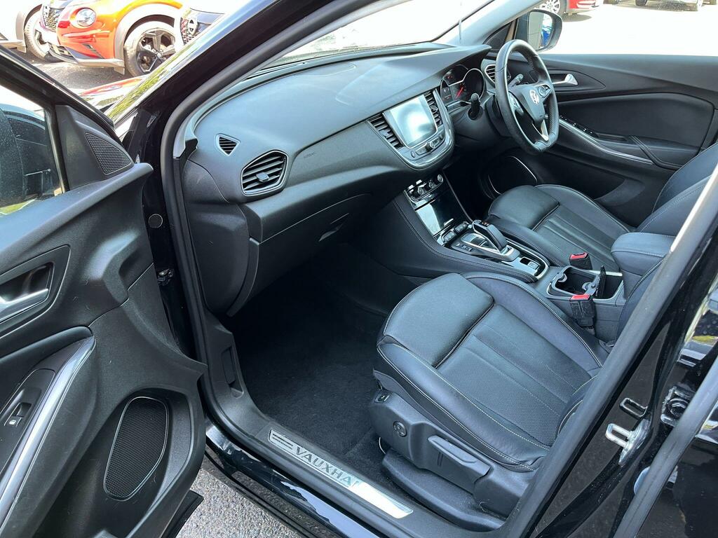 Vauxhall Grandland X 1.6 13.2Kwh Business Edition Nav Premium 4Wd Black #2