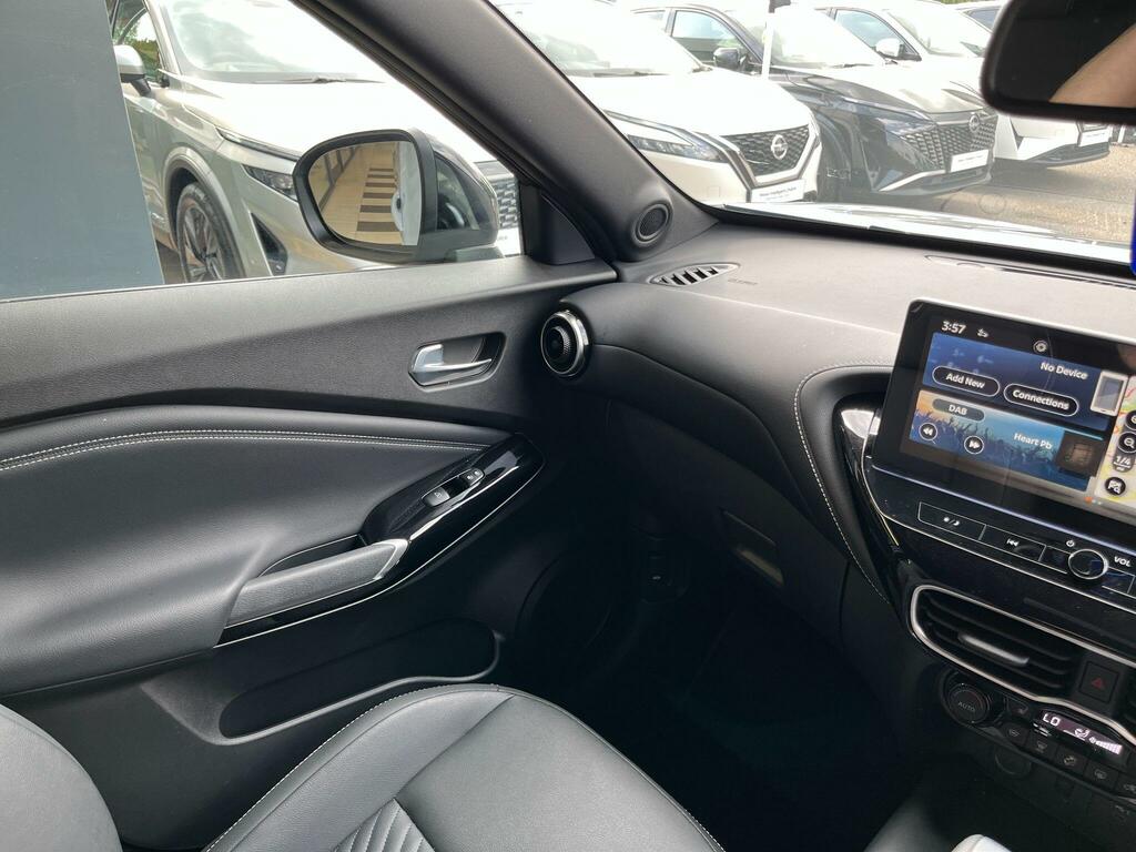 Nissan Juke 1.0 Dig-t Tekna Grey #36