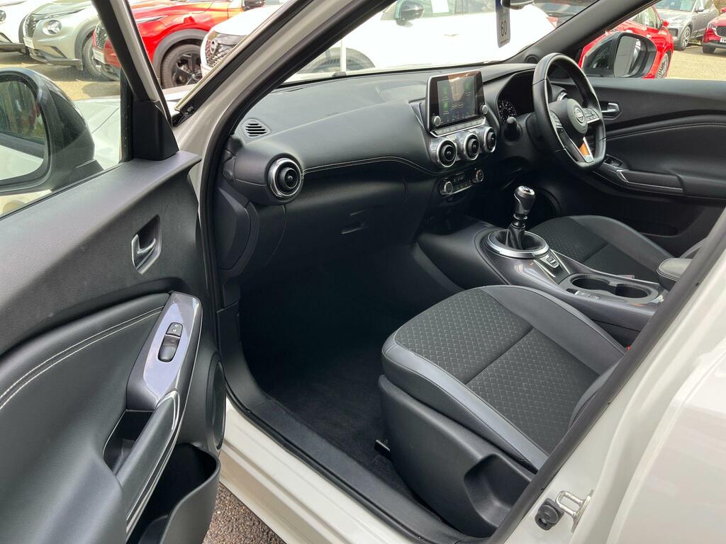 Nissan Juke 1.0 Dig-t N-connecta Euro 6 Ss White #2