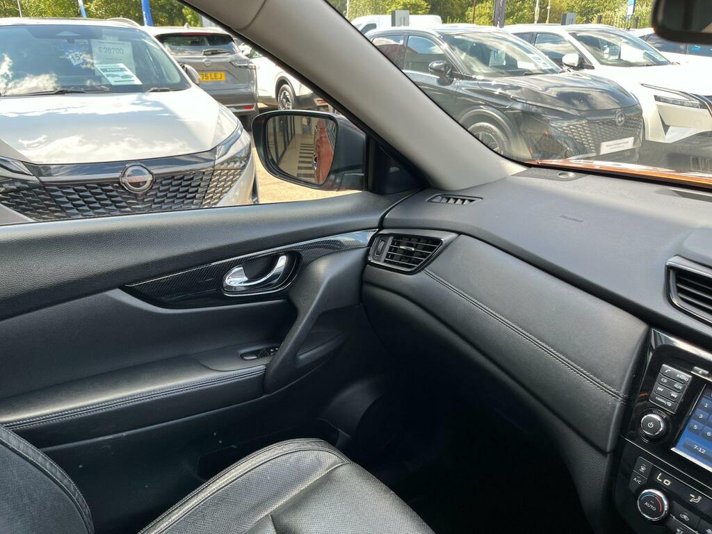 Nissan X-Trail Tekna Black #36