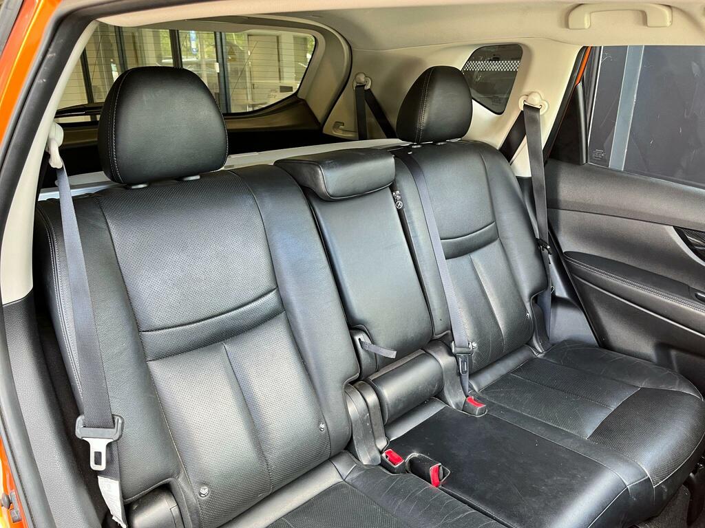Nissan X-Trail Tekna Black #50