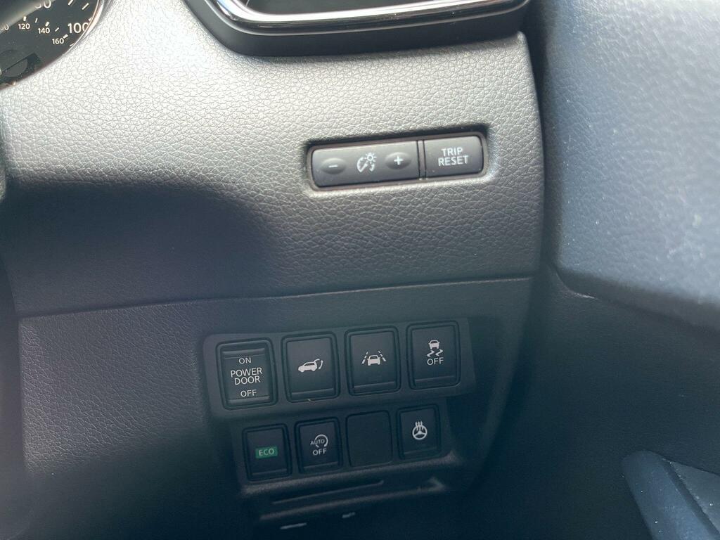 Nissan X-Trail Tekna Black #46