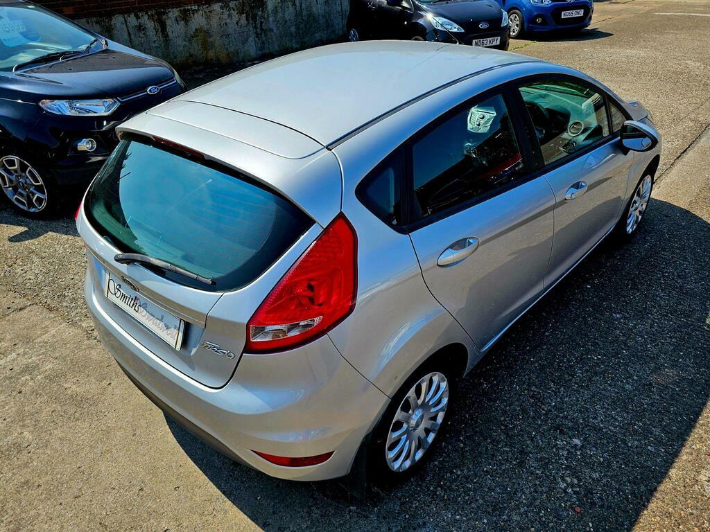 Ford Fiesta 1.25 Edge Silver #2