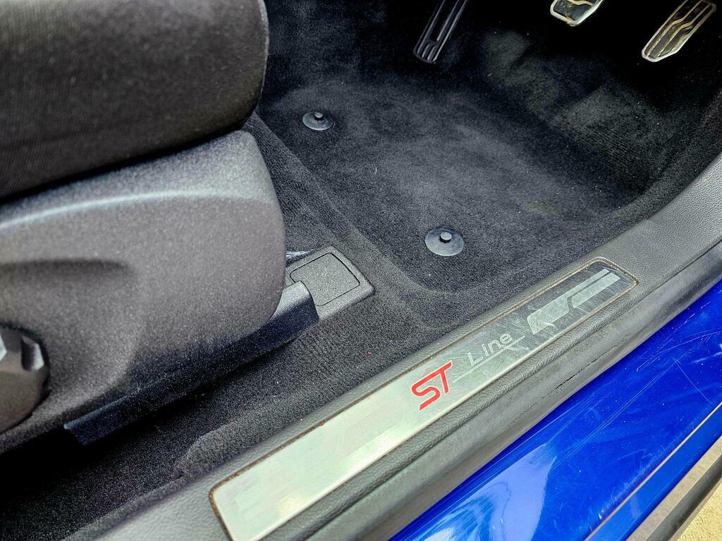 Ford Mondeo Hatchback 1.5T Blue #15