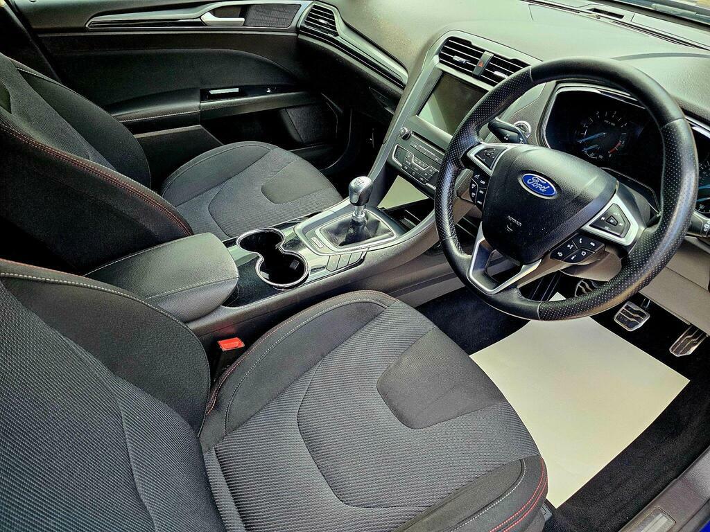 Ford Mondeo Hatchback 1.5T Blue #29
