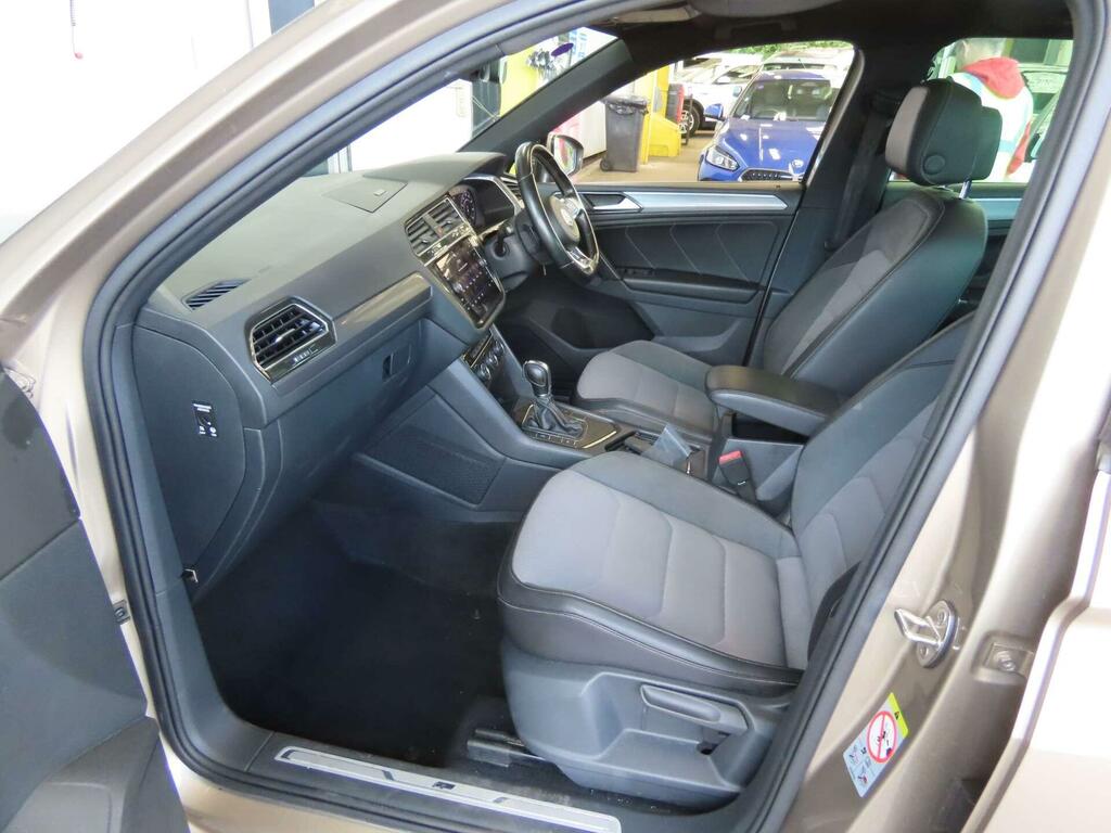 Volkswagen Tiguan 2.0 Tdi R-line Dsg Euro 6 Ss IGZ1387 Beige #6