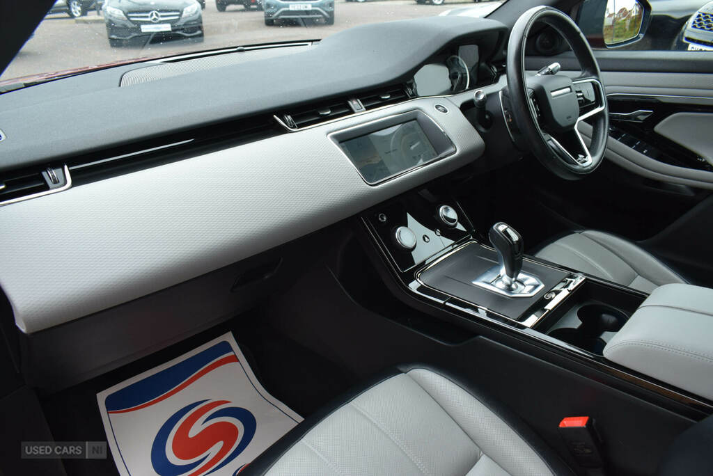 Land Rover Range Rover Evoque 1.5 P300e R-dynamic S BT21WDK Red #3