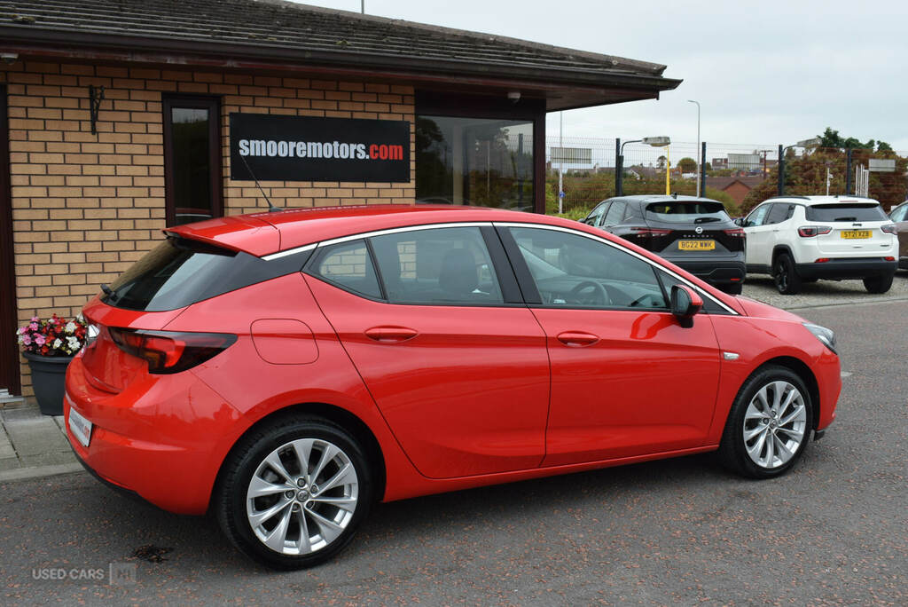 Vauxhall Astra 1.4I 16V Design Red #4