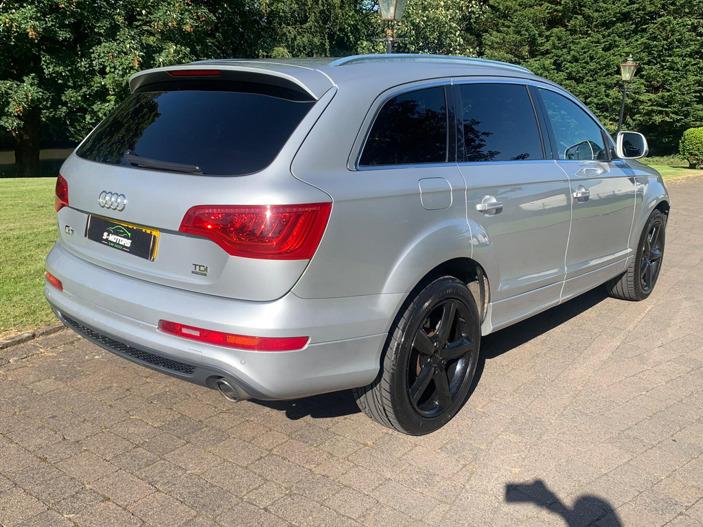 Audi Q7 Automatic White #11