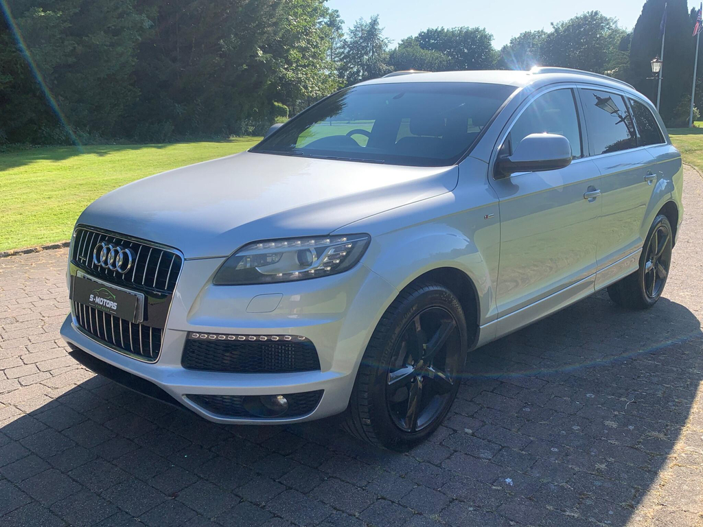 Audi Q7 Automatic White #13