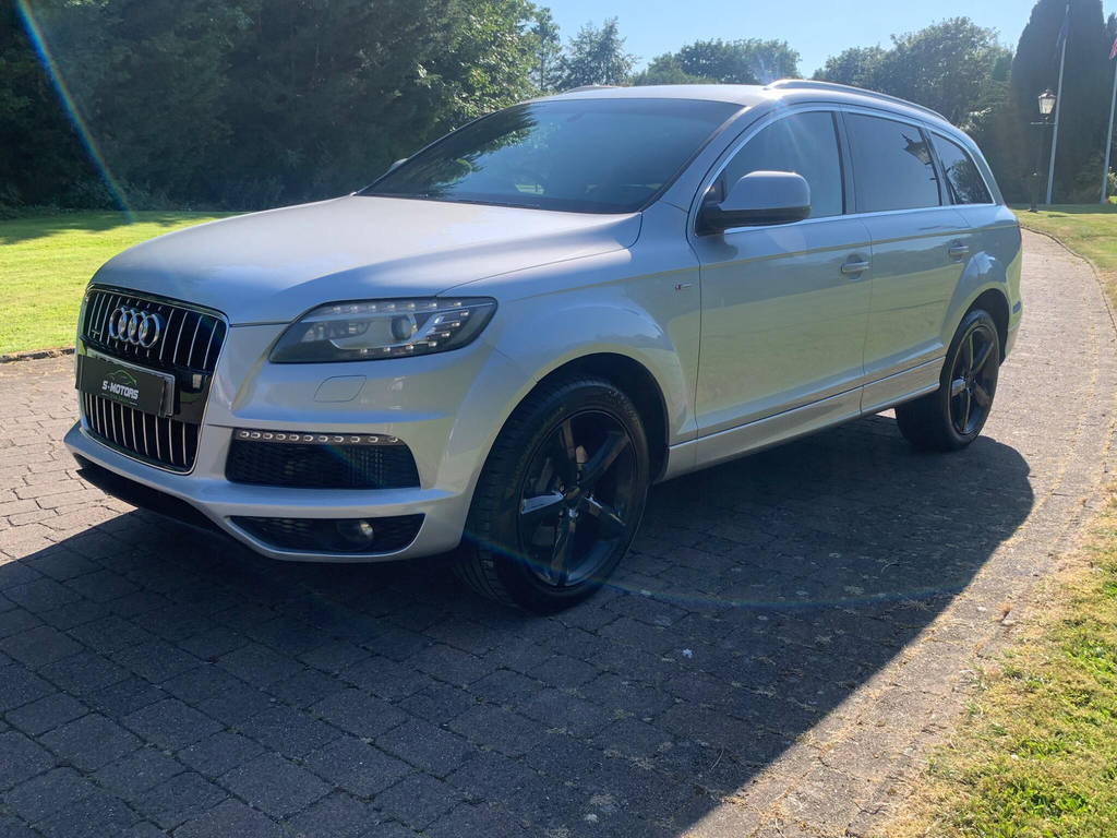 Audi Q7 Automatic White #14