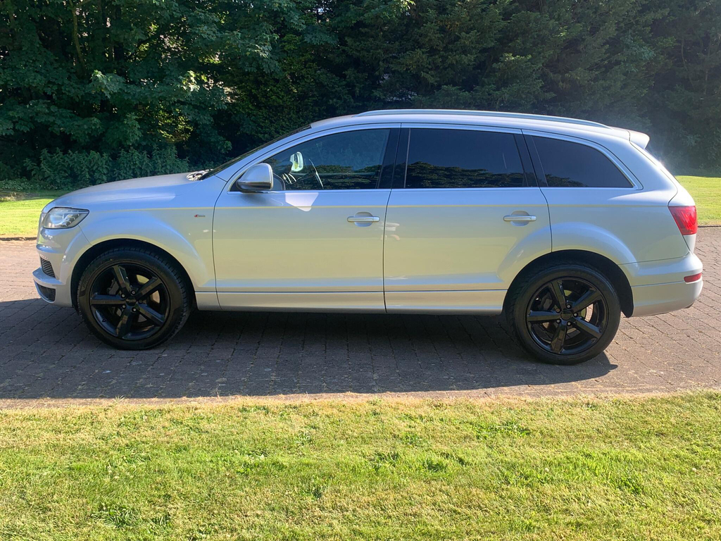 Audi Q7 Automatic White #15