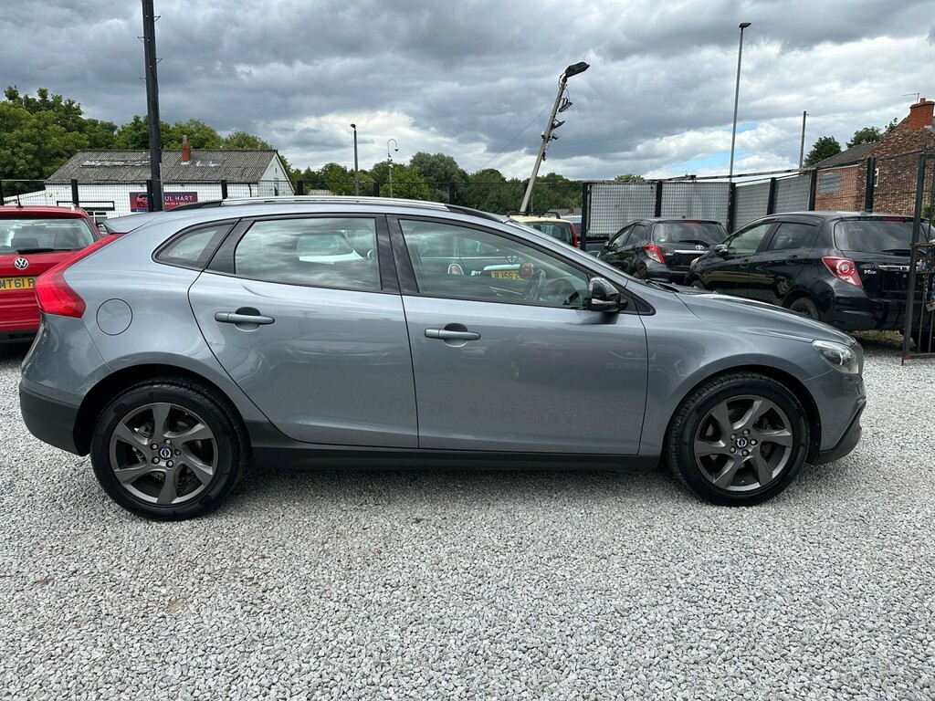 Volvo V40 Cross Country Hatchback 1.6 D2 Lux 2014 Grey #4