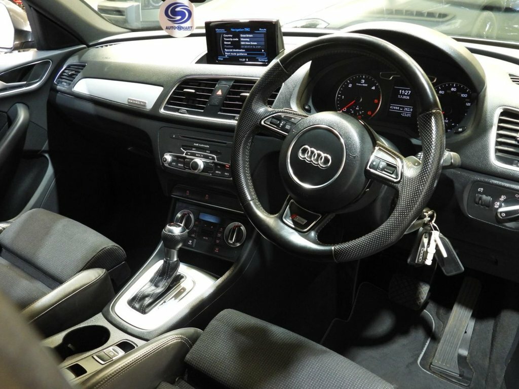 Audi Q3 2L S Line Grey #4