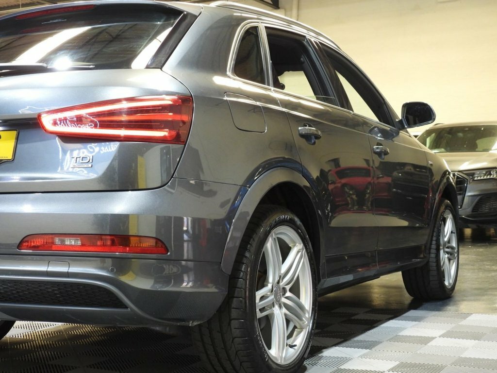 Audi Q3 2L S Line Grey #3