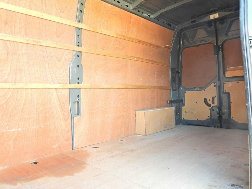 Renault Master Lwb Fwd Lm35dci 135 Business Medium Roof Van White #16