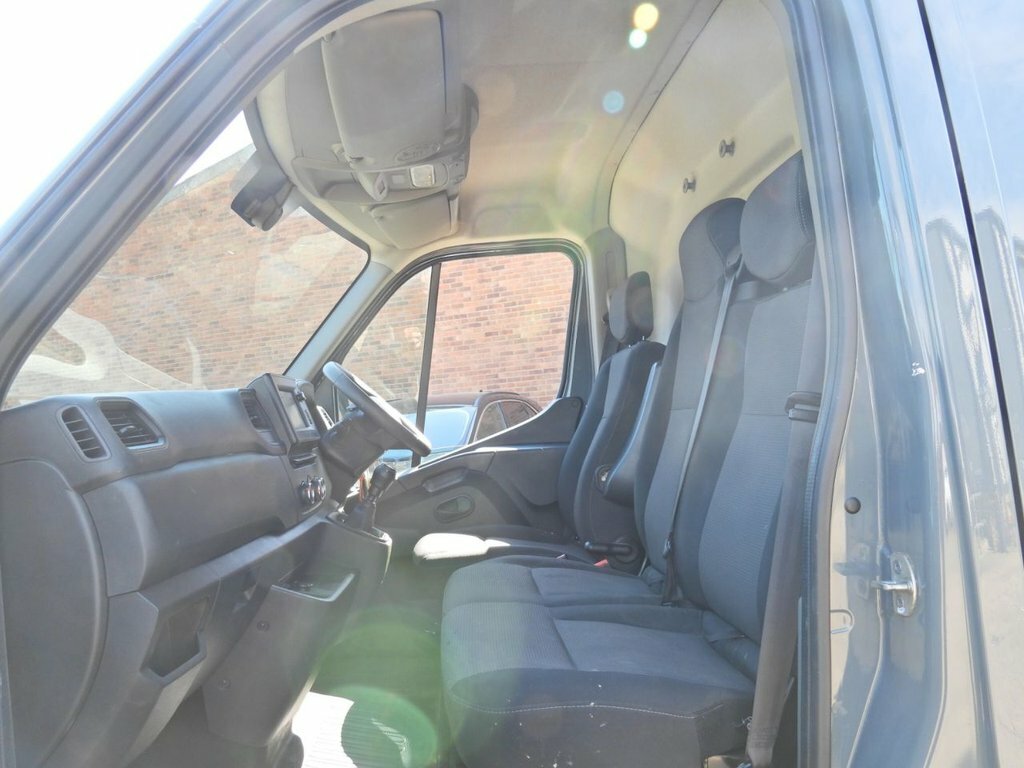 Renault Master Lwb Fwd Lm35dci 135 Business Medium Roof Van White #12