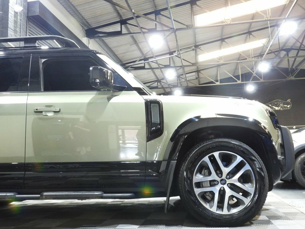 Land Rover Defender 110 3L X-dynamic Hse Green #2
