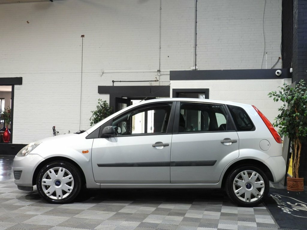 Ford Fiesta 1.6 Zetec S Awesome Car. A One Off 44,000 Mile Black #16