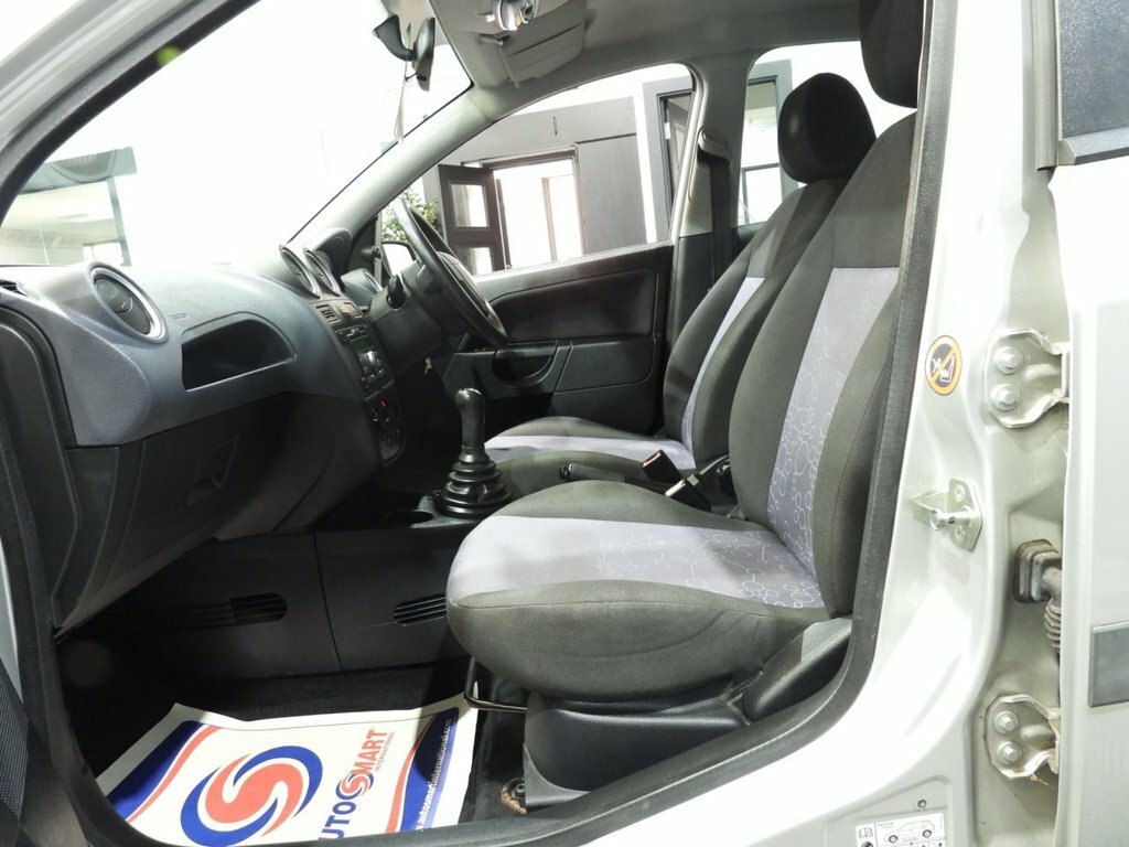 Ford Fiesta 1.6 Zetec S Awesome Car. A One Off 44,000 Mile Black #18