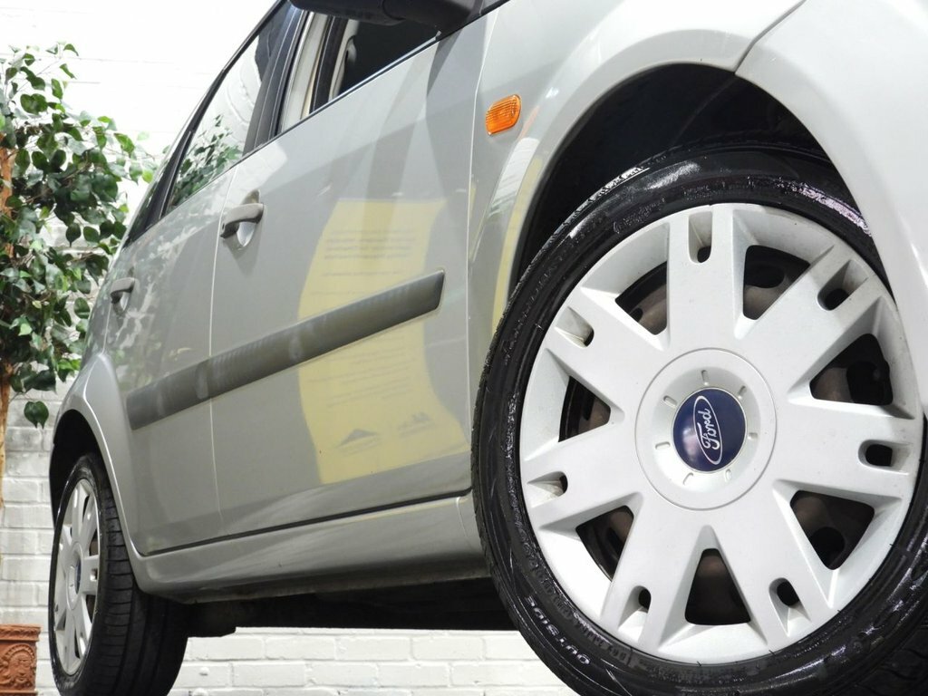 Ford Fiesta 1.6 Zetec S Awesome Car. A One Off 44,000 Mile Black #6