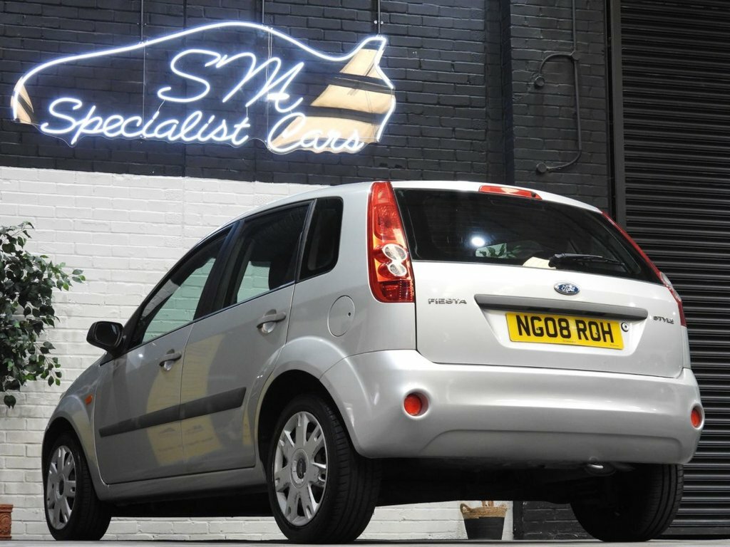 Ford Fiesta 1.6 Zetec S Awesome Car. A One Off 44,000 Mile Black #2