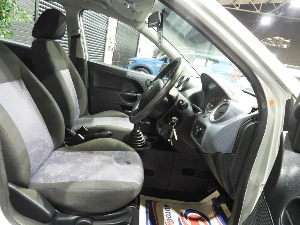 Ford Fiesta 1.6 Zetec S Awesome Car. A One Off 44,000 Mile Black #24