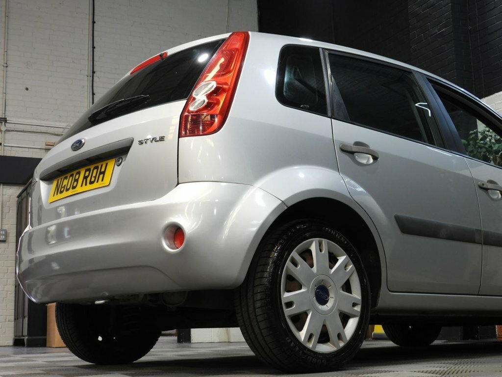 Ford Fiesta 1.6 Zetec S Awesome Car. A One Off 44,000 Mile Black #32