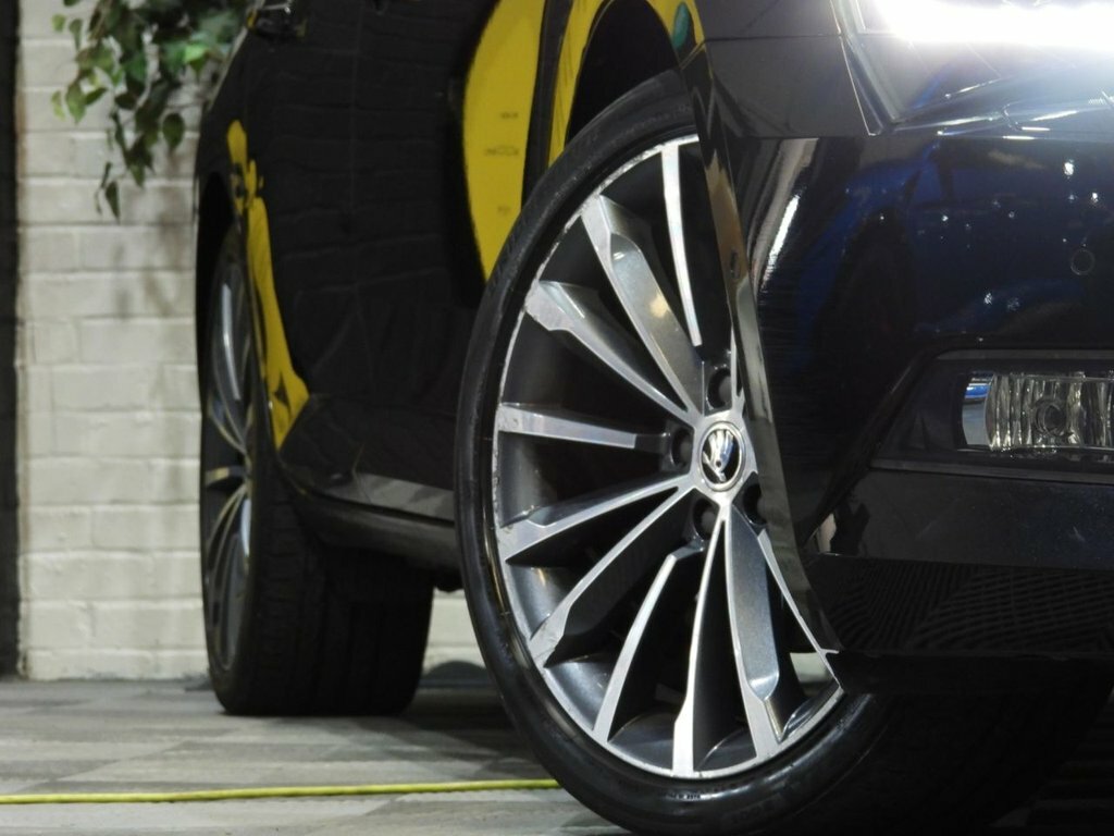 Skoda Superb 2L Laurin Klement Black #3