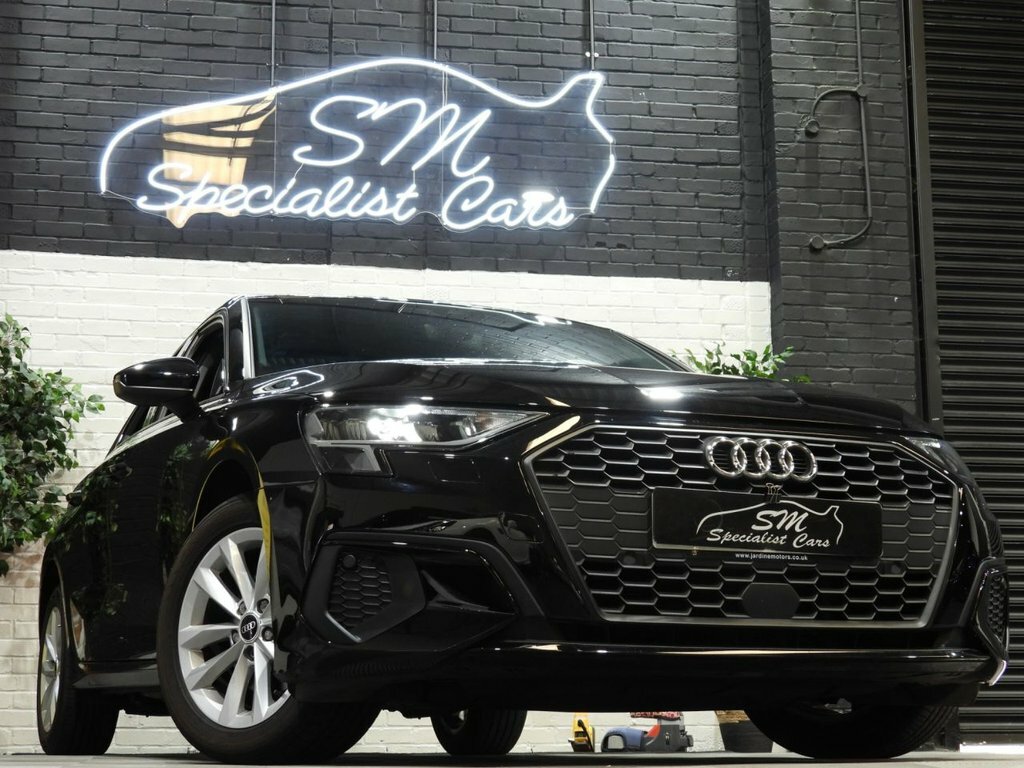 Audi A3 1L Technik Black