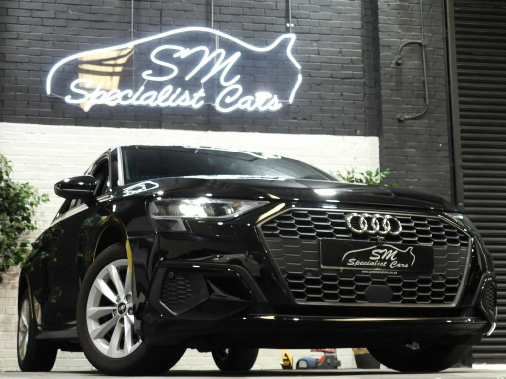 Audi A3 1L Technik Black #4