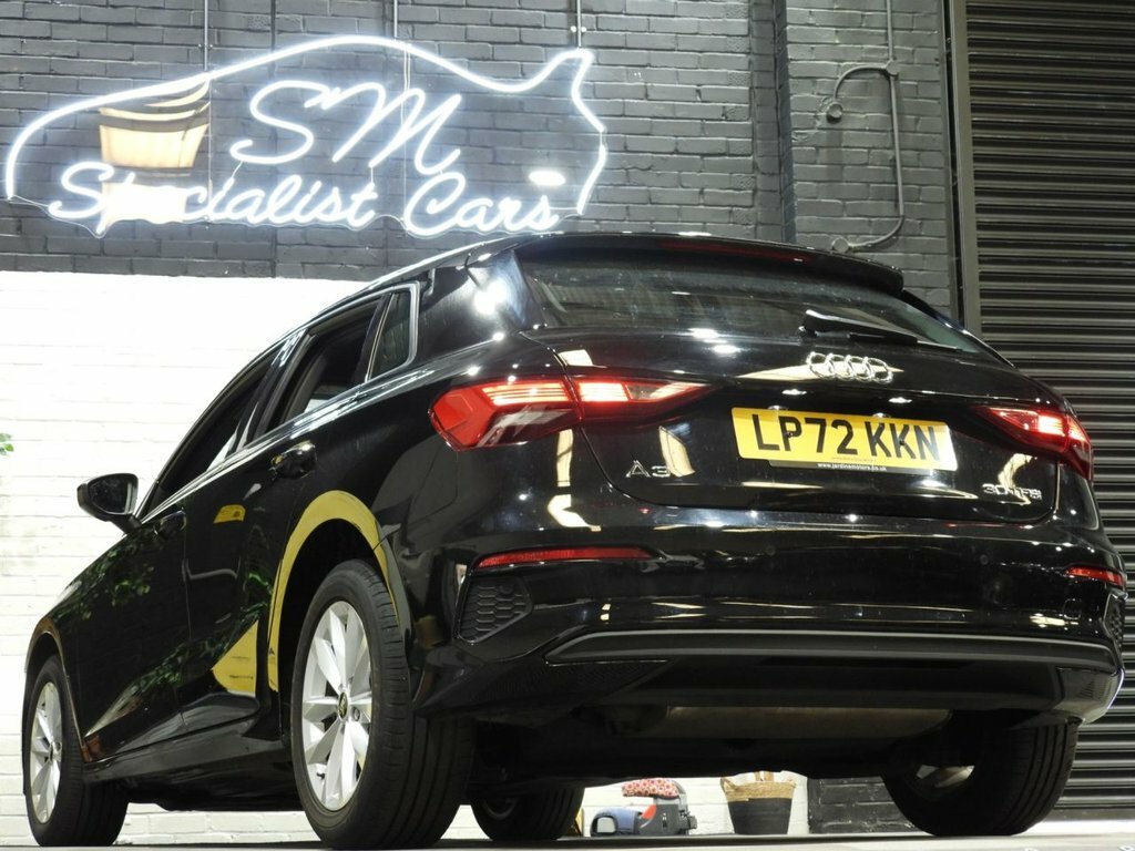 Audi A3 1L Technik Black #5