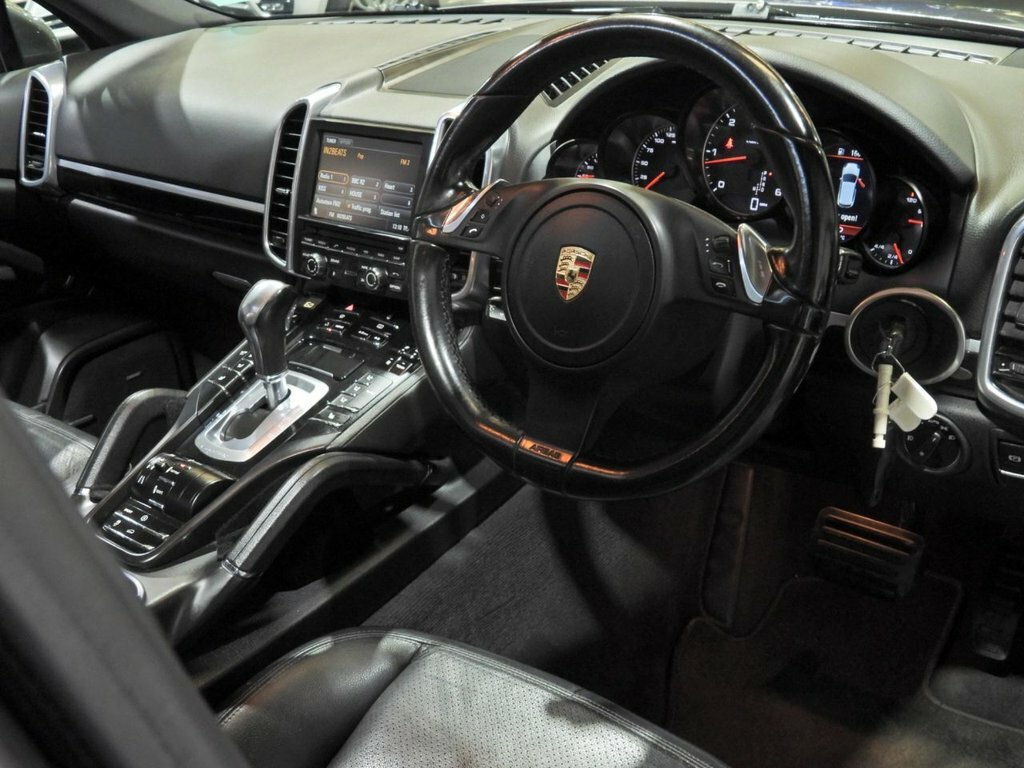 Porsche Cayenne 3L Null Silver #26