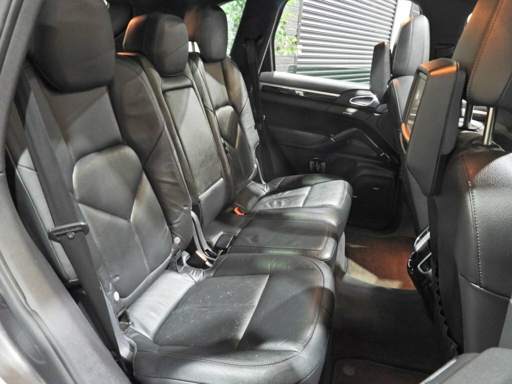 Porsche Cayenne 3L Null Silver #28