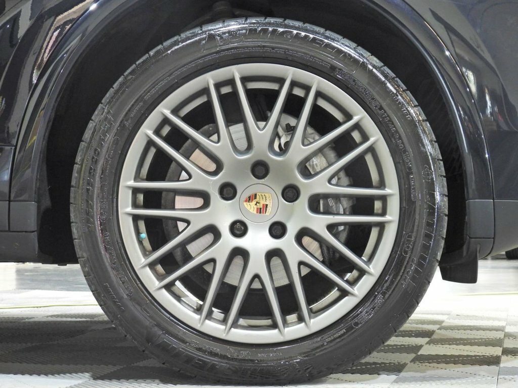 Porsche Cayenne 3L Platinum Edition Black #6
