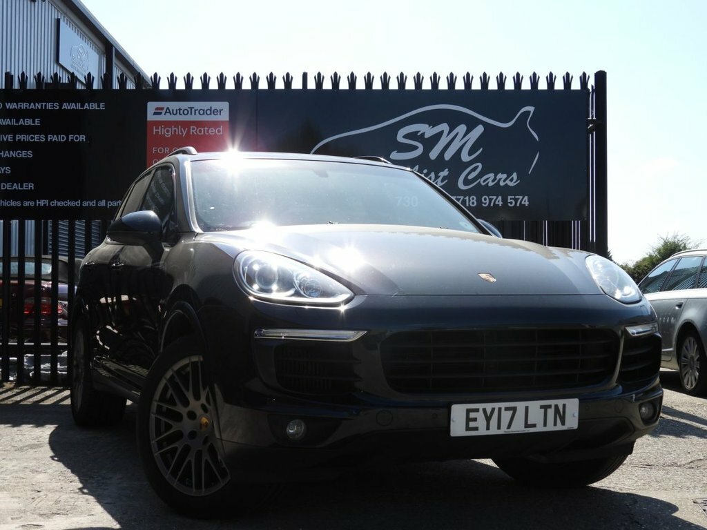 Porsche Cayenne 3L Platinum Edition Black