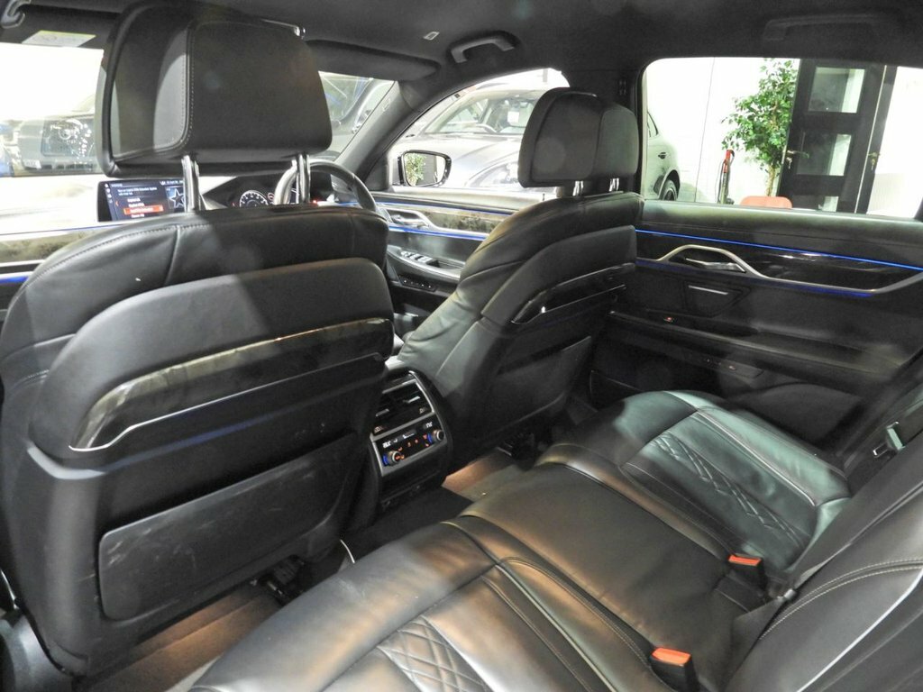BMW 7 Series Silver #21